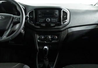 Подержанный автомобиль LADA (ВАЗ) XRAY 2021 года (14 фото)