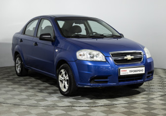 Подержанный автомобиль Chevrolet Aveo Sedan 2010 года (3 фото)