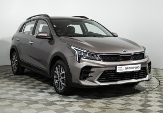 Подержанный автомобиль Kia Rio Hatchback 2021 года (3 фото)