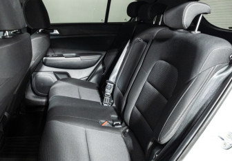 Подержанный автомобиль Kia Sportage 2021 года (10 фото)