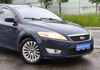 Подержанный автомобиль Ford Mondeo Liftback 2008 года (7 фото)