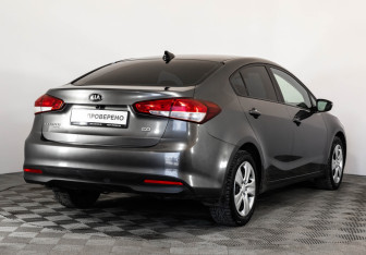 Подержанный автомобиль Kia Cerato Sedan 2019 года (5 фото)