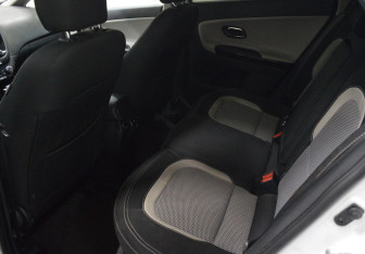 Подержанный автомобиль Kia Ceed Hatchback 2013 года (10 фото)