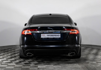 Подержанный автомобиль Jaguar XF Sedan 2011 года (6 фото)