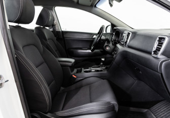 Подержанный автомобиль Kia Sportage 2018 года (17 фото)