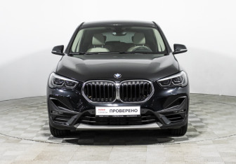 Подержанный автомобиль BMW X1 2020 года (2 фото)