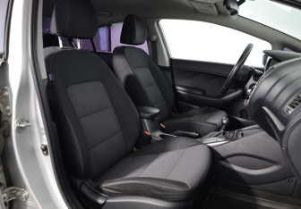 Подержанный автомобиль Kia Cerato Sedan 2013 года (11 фото)