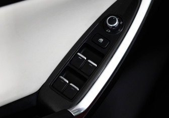 Подержанный автомобиль Mazda CX-5 2015 года (17 фото)