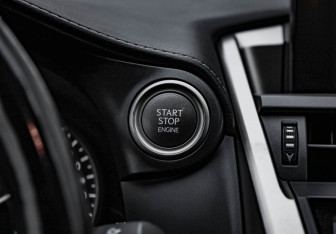 Подержанный автомобиль Lexus NX 2016 года (23 фото)