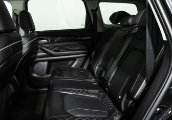 Подержанный автомобиль Exeed VX 2022 года (10 фото)