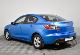 Подержанный автомобиль Mazda 3 Sedan 2009 года (7 фото)