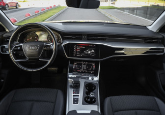 Подержанный автомобиль Audi A6 Wagon 2019 года (13 фото)