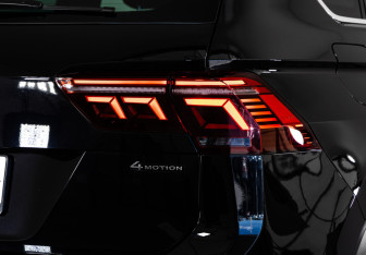 Подержанный автомобиль Volkswagen Tiguan 2021 года (33 фото)