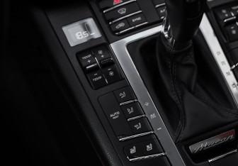 Подержанный автомобиль Porsche Macan 2016 года (22 фото)