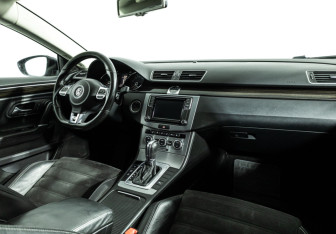 Подержанный автомобиль Volkswagen Passat CC 2013 года (9 фото)