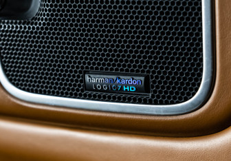 Подержанный автомобиль Land Rover Range Rover 2010 года (20 фото)