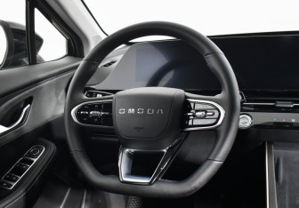 Подержанный автомобиль Omoda C5 2024 года (14 фото)