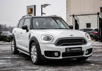 Подержанный автомобиль MINI Countryman 2018 года (5 фото)