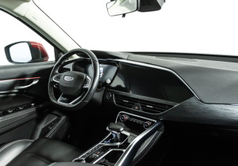 Подержанный автомобиль Geely Tugella 2021 года (9 фото)