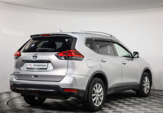 Подержанный автомобиль Nissan X-Trail 2018 года (5 фото)