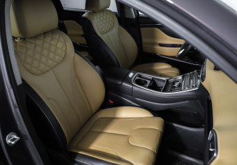 Подержанный автомобиль Hyundai Santa Fe 2021 года (27 фото)