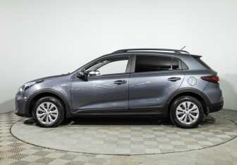 Подержанный автомобиль Kia Rio Hatchback 2021 года (8 фото)