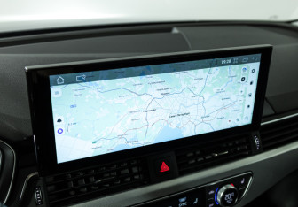 Подержанный автомобиль Audi A4 Sedan 2015 года (18 фото)