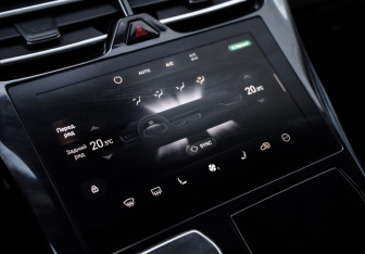 Подержанный автомобиль Wey Coffee 01 2023 года (18 фото)