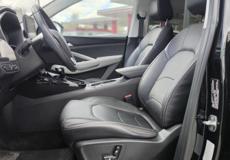 Подержанный автомобиль Chevrolet Captiva 2022 года (12 фото)