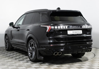 Подержанный автомобиль Lynk&Co 09 2023 года (7 фото)