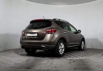 Подержанный автомобиль Nissan Murano Suv 2015 года (5 фото)
