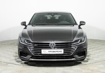 Подержанный автомобиль Volkswagen Arteon 2018 года (2 фото)