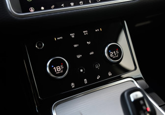Подержанный автомобиль Land Rover Range Rover Evoque 2019 года (23 фото)