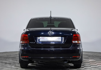 Подержанный автомобиль Volkswagen Polo Sedan 2018 года (6 фото)
