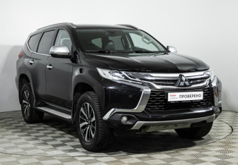 Подержанный автомобиль Mitsubishi Pajero Sport 2017 года (3 фото)