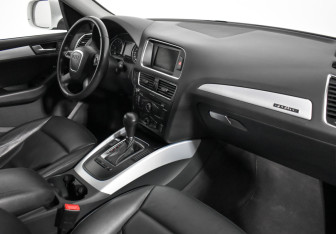 Подержанный автомобиль Audi Q5 2011 года (14 фото)