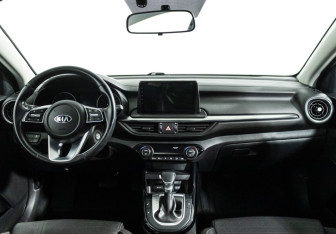 Подержанный автомобиль Kia Cerato Sedan 2020 года (13 фото)