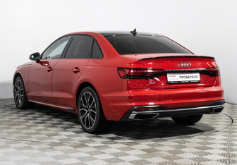 Подержанный автомобиль Audi A4 Sedan 2020 года (41 фото)