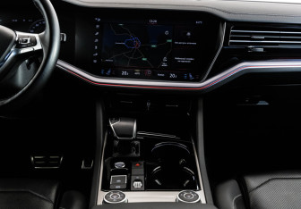 Подержанный автомобиль Volkswagen Touareg 2019 года (16 фото)