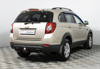 Подержанный автомобиль Chevrolet Captiva 2012 года (5 фото)