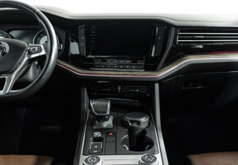Подержанный автомобиль Volkswagen Touareg 2019 года (14 фото)