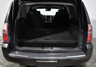 Подержанный автомобиль Chevrolet Tahoe 2016 года (20 фото)