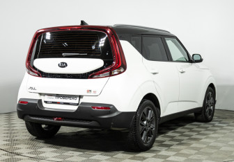 Подержанный автомобиль Kia Soul 2021 года (5 фото)