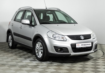 Подержанный автомобиль Suzuki SX4 Hatchback 2013 года (3 фото)