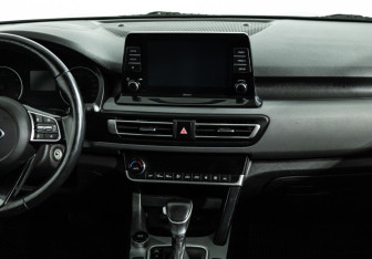 Подержанный автомобиль Kia Seltos 2020 года (14 фото)