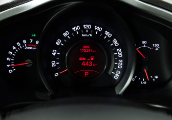 Подержанный автомобиль Kia Sportage 2013 года (12 фото)