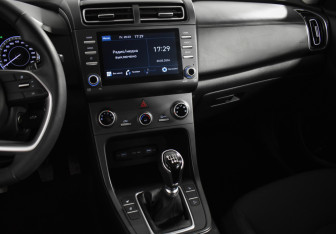 Подержанный автомобиль Hyundai Creta 2021 года (17 фото)