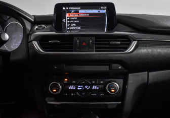 Подержанный автомобиль Mazda 6 Sedan 2015 года (16 фото)