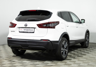 Подержанный автомобиль Nissan Qashqai 2021 года (5 фото)