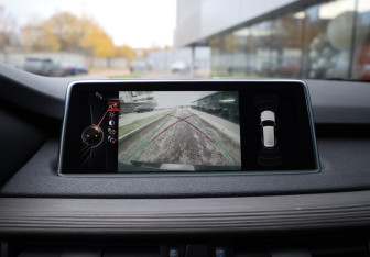 Подержанный автомобиль BMW X5 2013 года (24 фото)